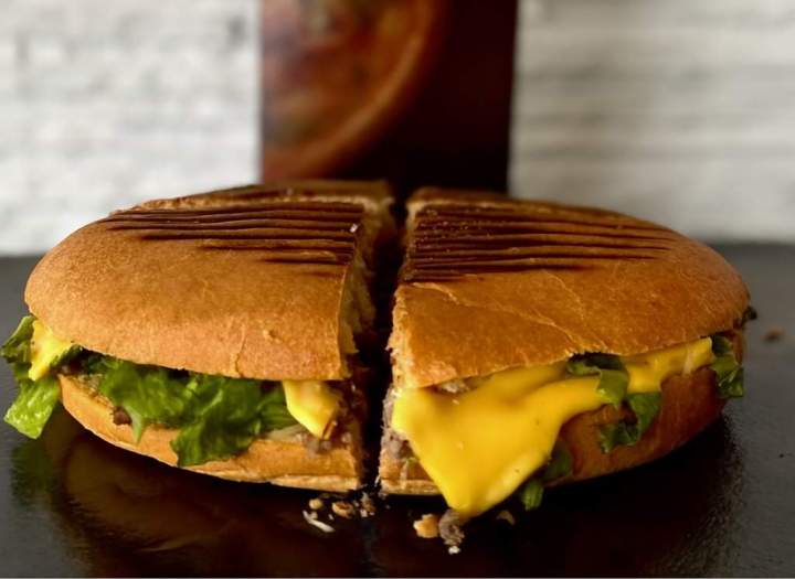 Hamburger antillais RIVIERE PILOTE